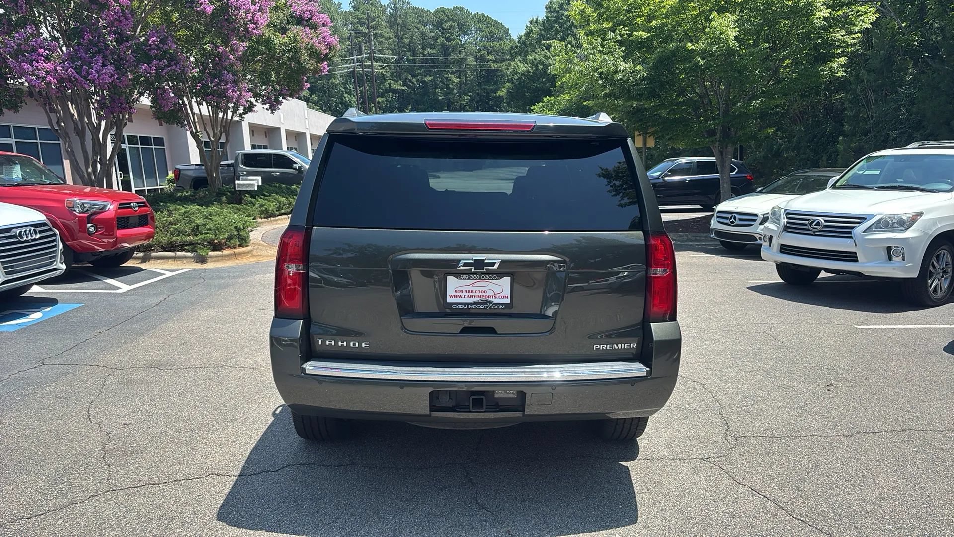 Used 2019 Chevrolet Tahoe Premier AWD/4WD image 6