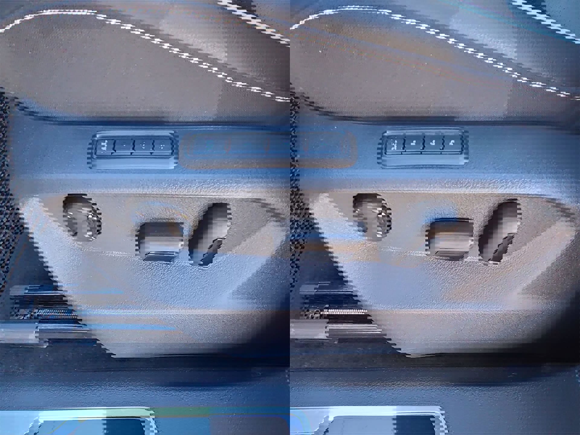 Used 2024 Volkswagen Tiguan SEL R-Line w/ MDO Package, Two-Row image 17