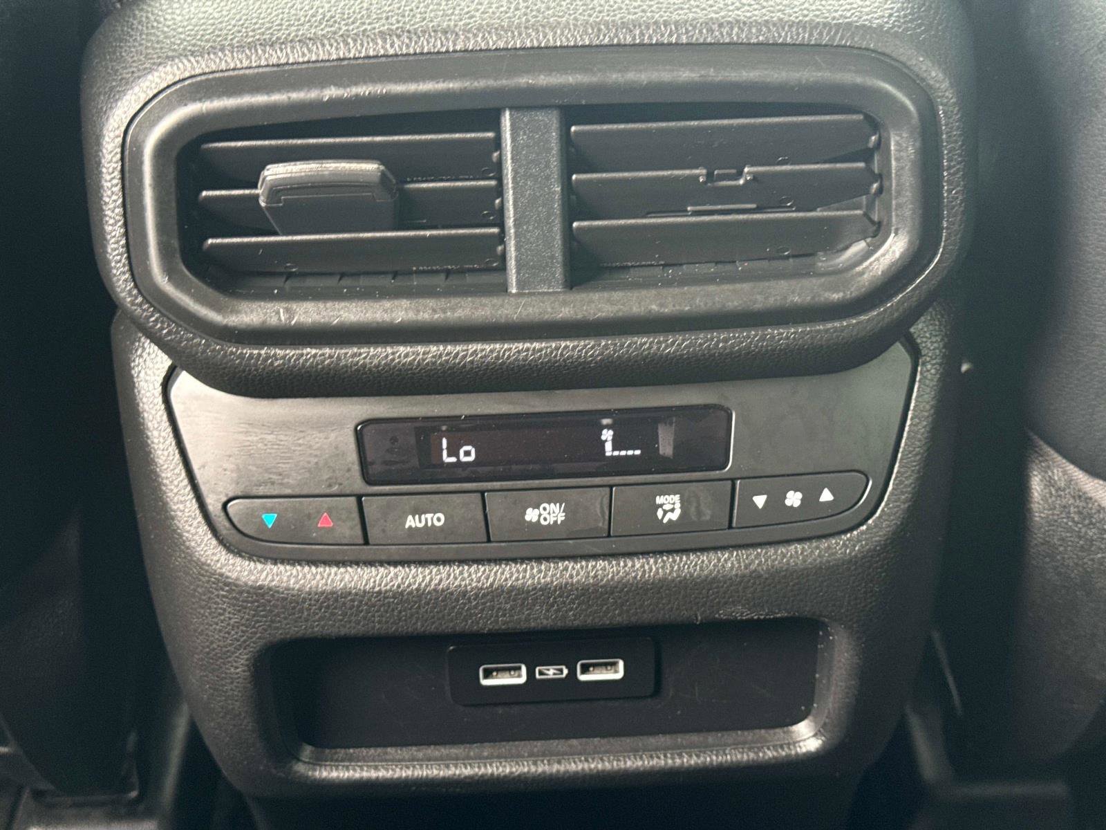 Certified 2023 Honda Pilot Touring image 19