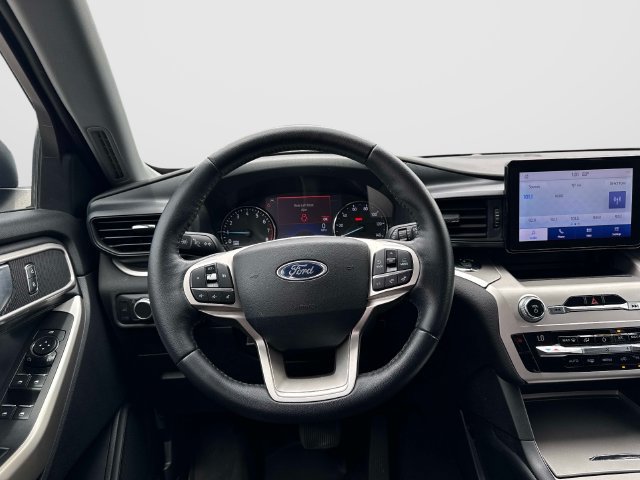 Used 2021 Ford Explorer XLT RWD image 18