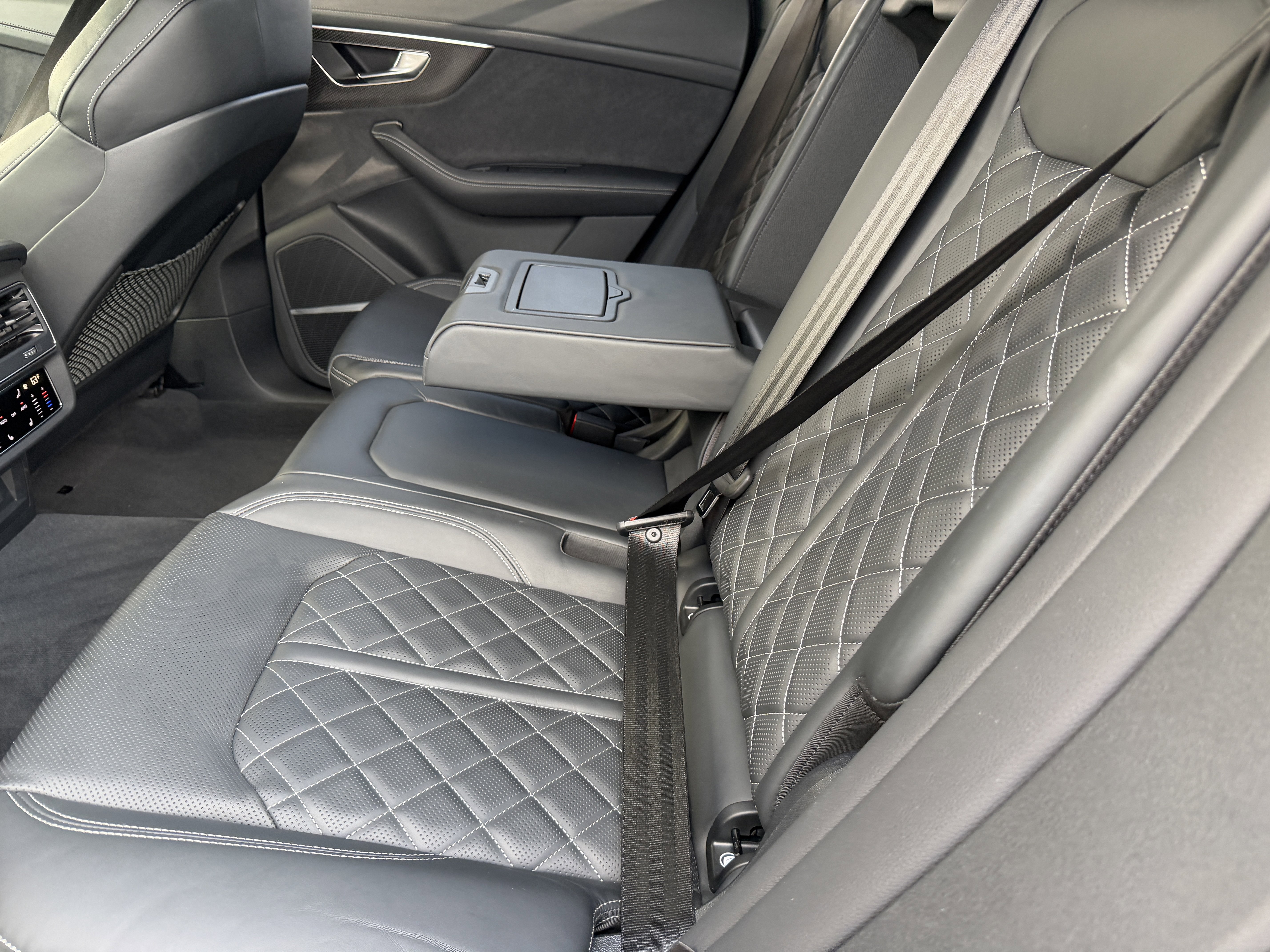 Used 2023 Audi SQ8 Prestige image 22