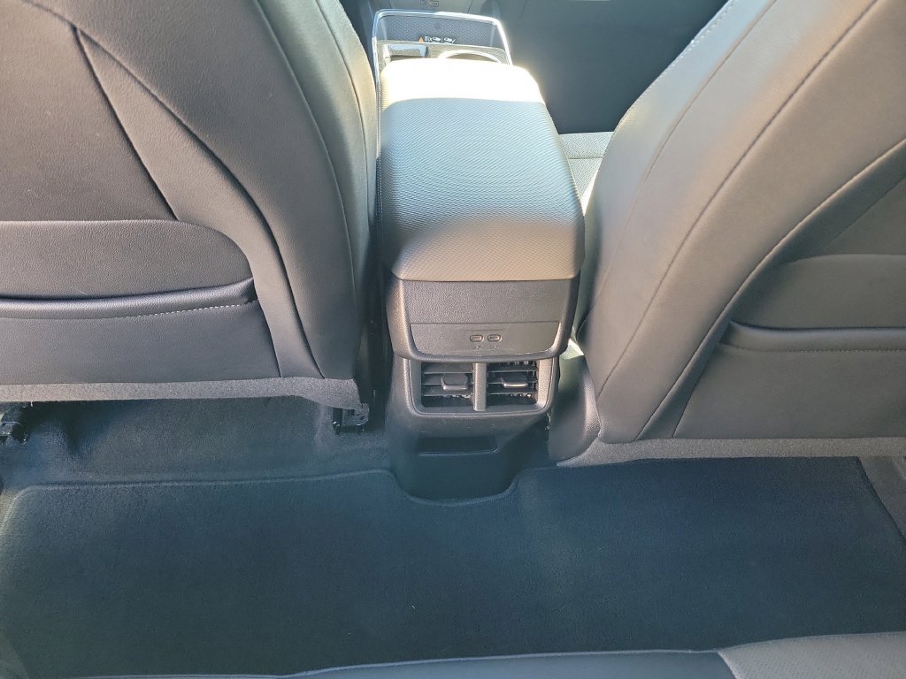 Used 2025 Chevrolet Equinox LT w/ Convenience Package II FWD image 18