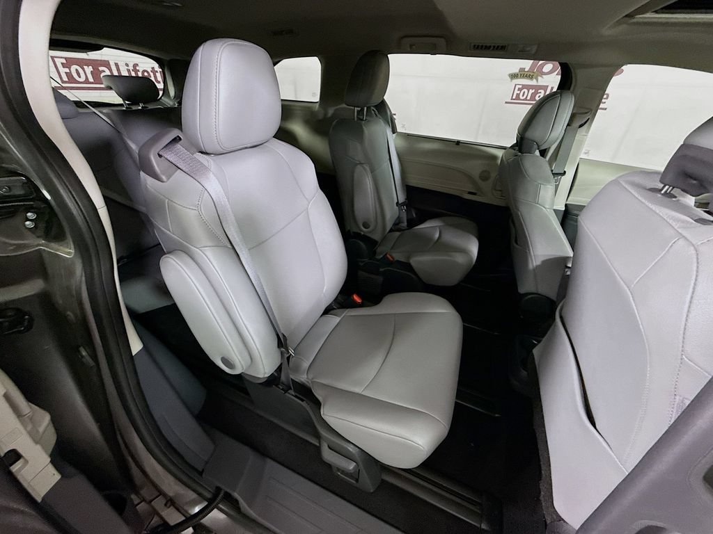 Certified 2024 Toyota Sienna XLE w/ XLE Plus Package AWD/4WD image 35