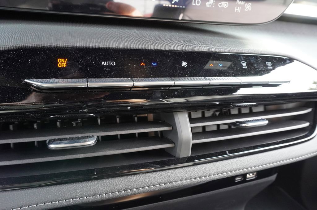 New 2025 Buick Enclave Sport Touring w/ Trailering Package, 5000 lbs. image 18