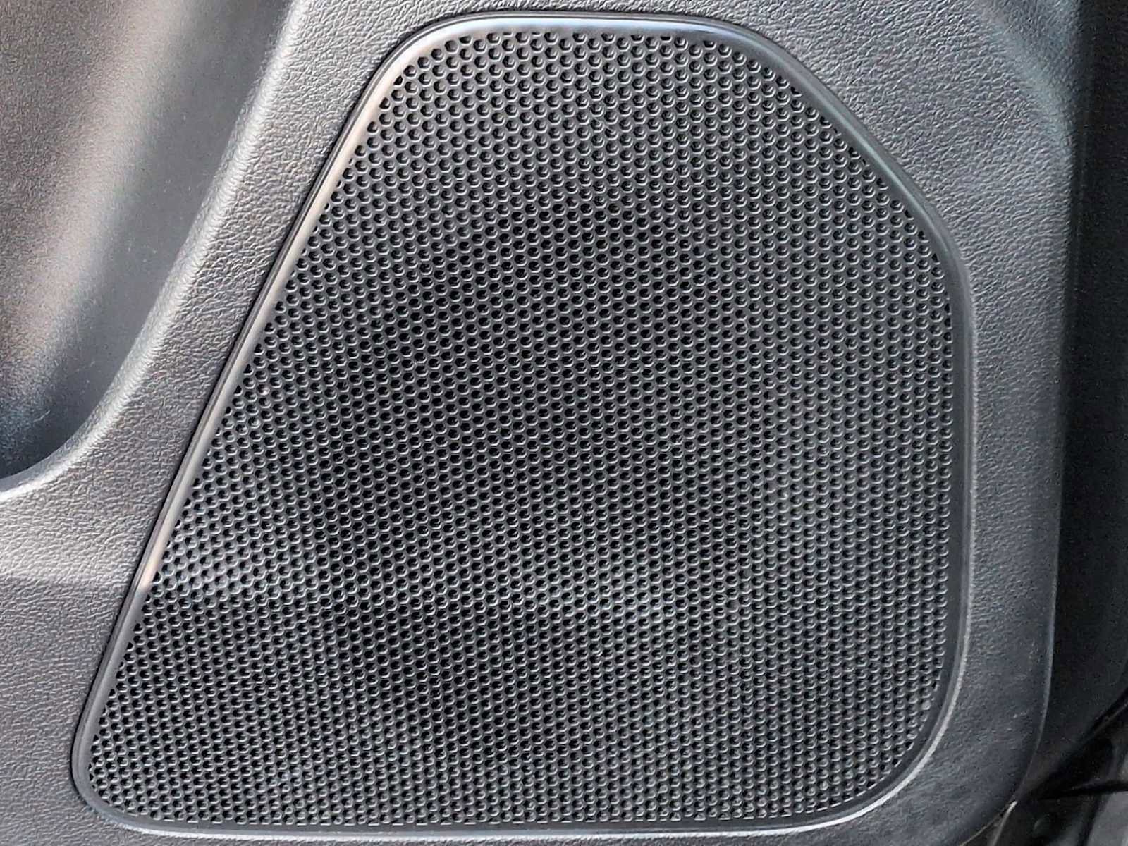 Used 2016 Jeep Cherokee Limited image 33