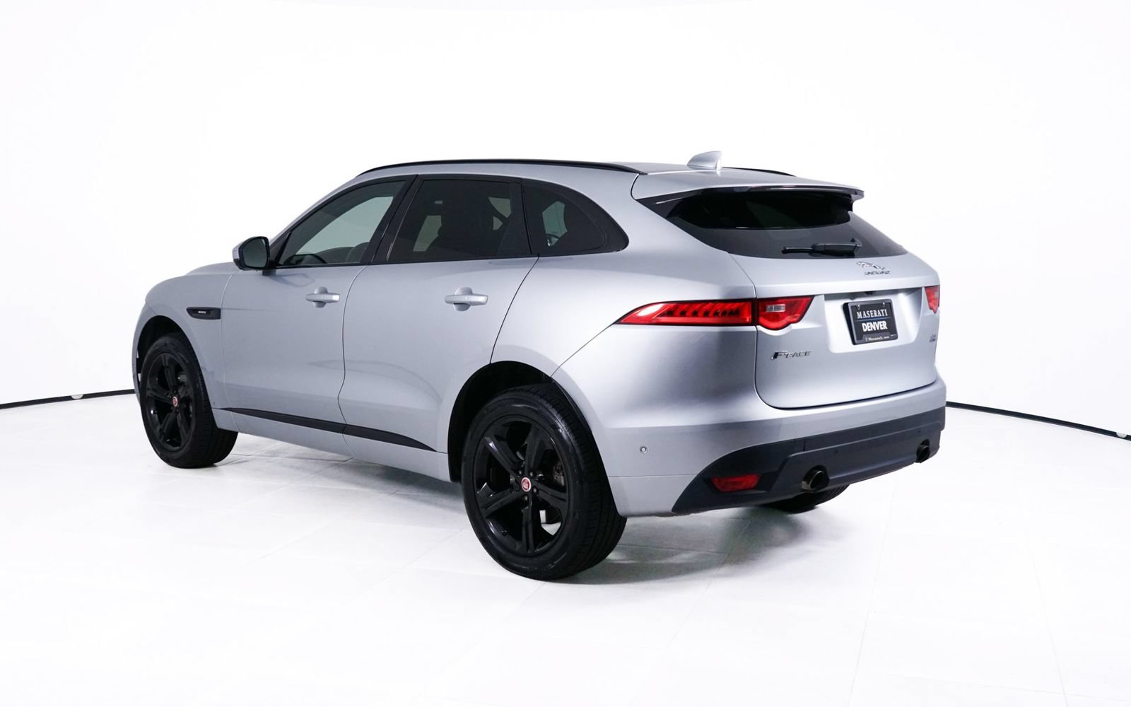 Used 2019 Jaguar F-PACE R-Sport AWD/4WD image 3
