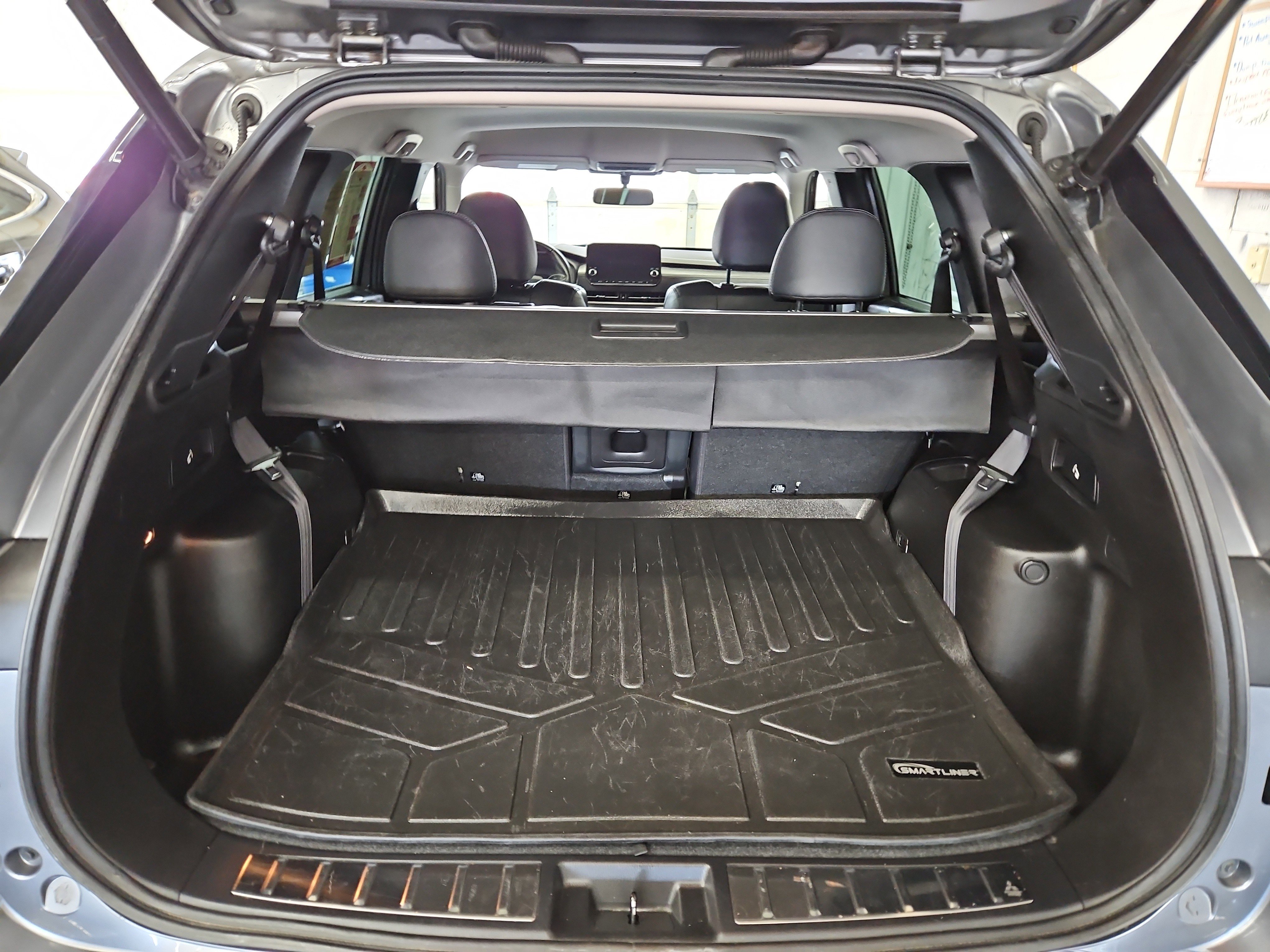 Used 2023 Mitsubishi Outlander SE image 12