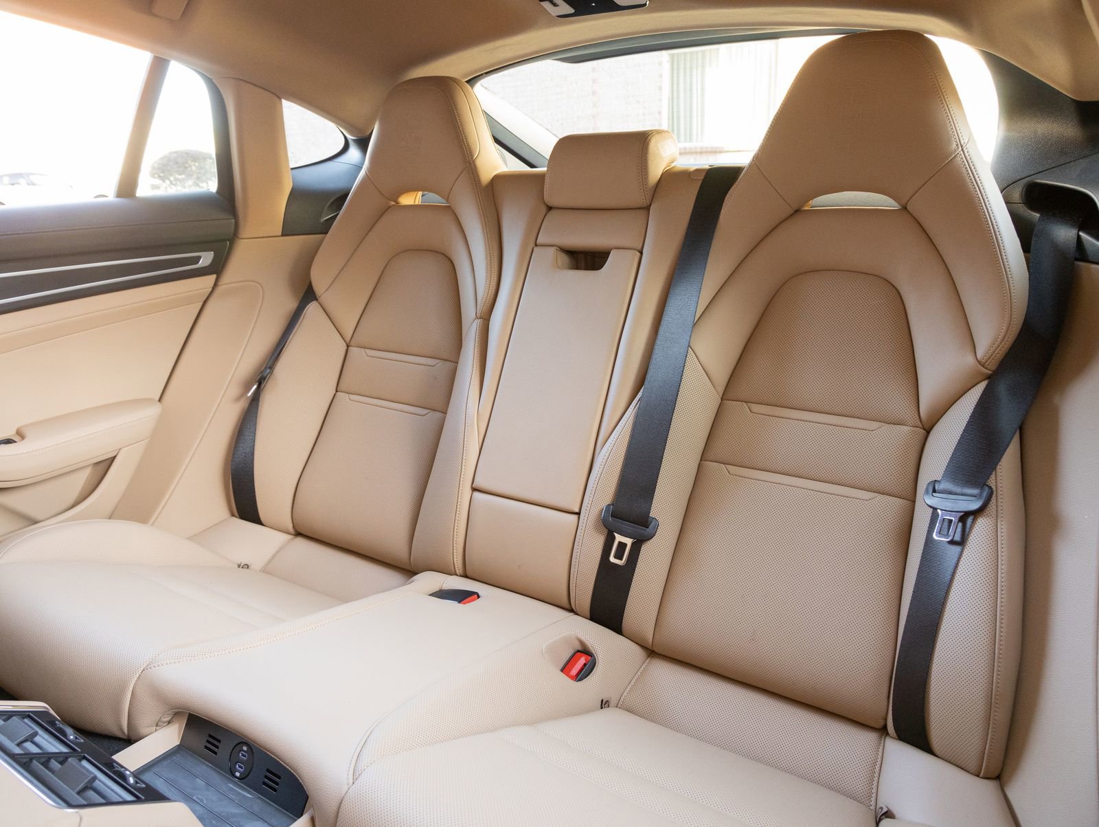 Certified 2023 Porsche Panamera 4 Platinum Edition image 29