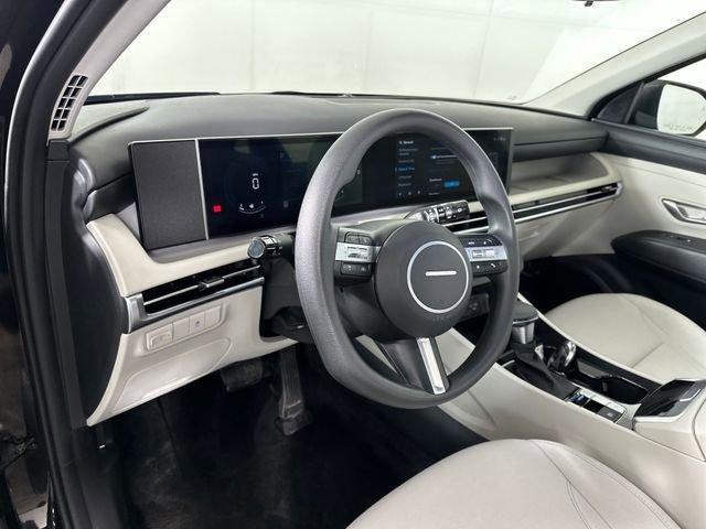 Used 2025 Hyundai Tucson SE AWD/4WD image 13