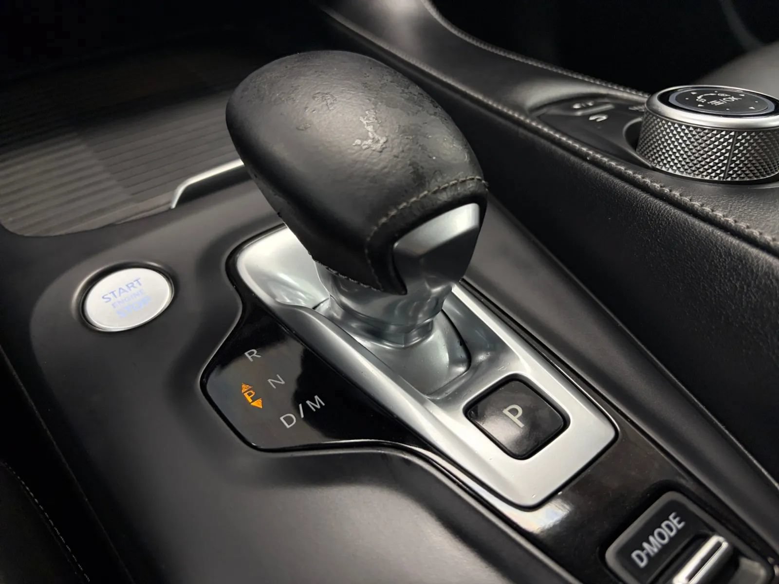 Used 2019 INFINITI QX50 Luxe w/ Navigation Package AWD/4WD image 27