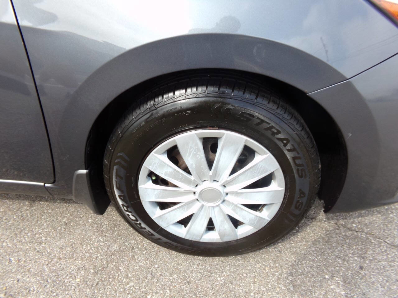 Used 2020 Nissan Versa S image 34