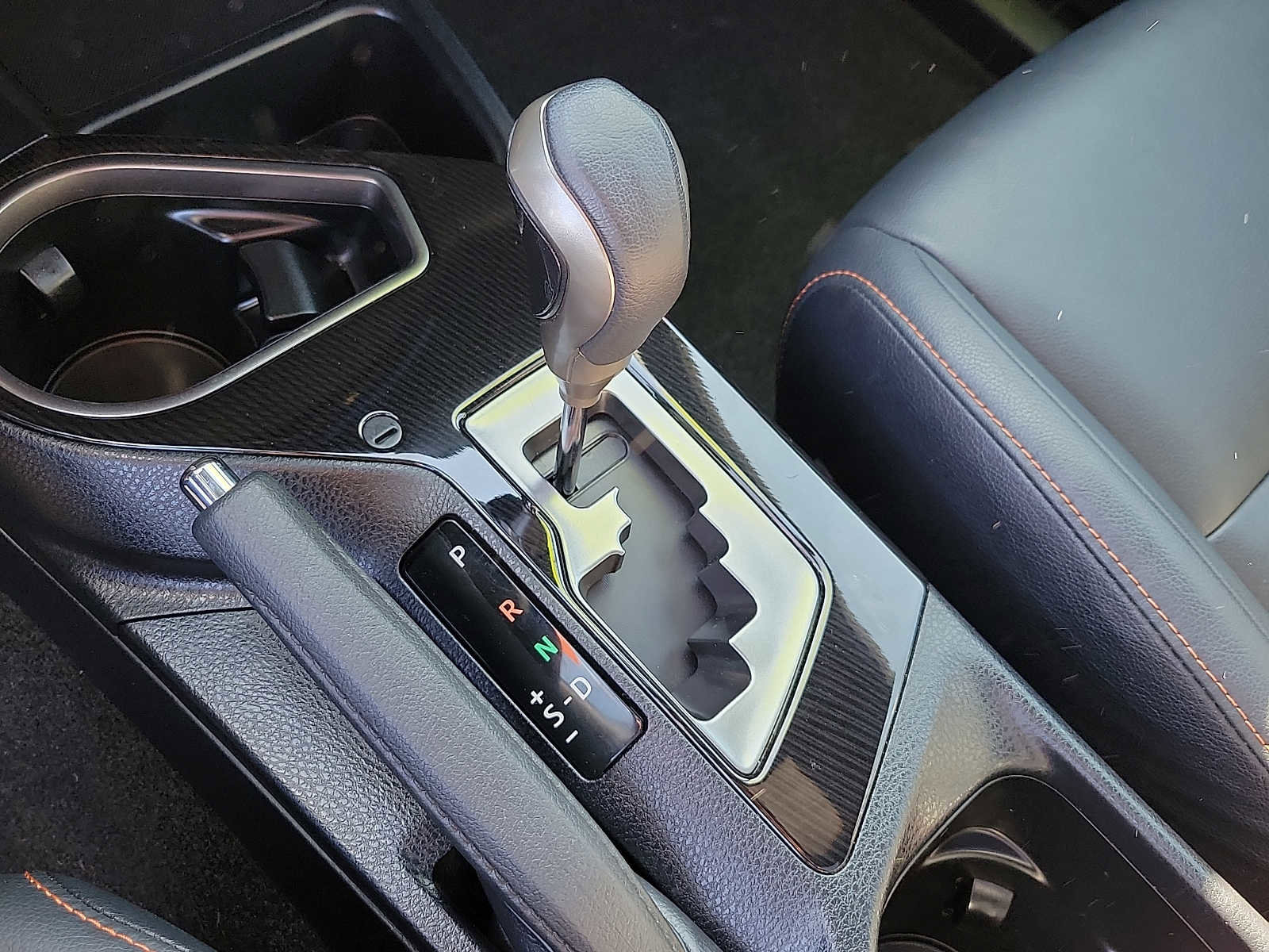 Used 2017 Toyota RAV4 SE image 15