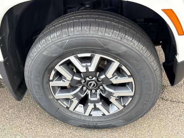 Certified 2024 Nissan Frontier SL w/ Technology Package AWD/4WD image 7