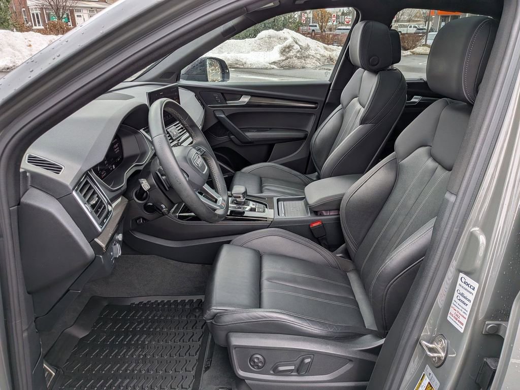 Used 2024 Audi SQ5 Prestige w/ Prestige Package image 21