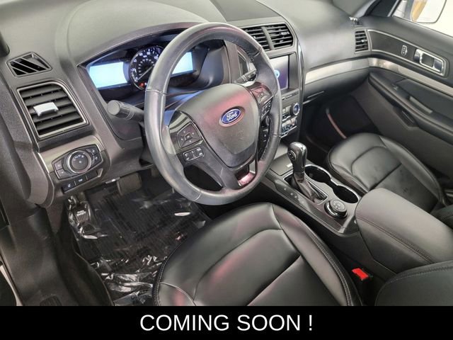 Used 2019 Ford Explorer XLT w/ Equipment Group 202A AWD/4WD image 12