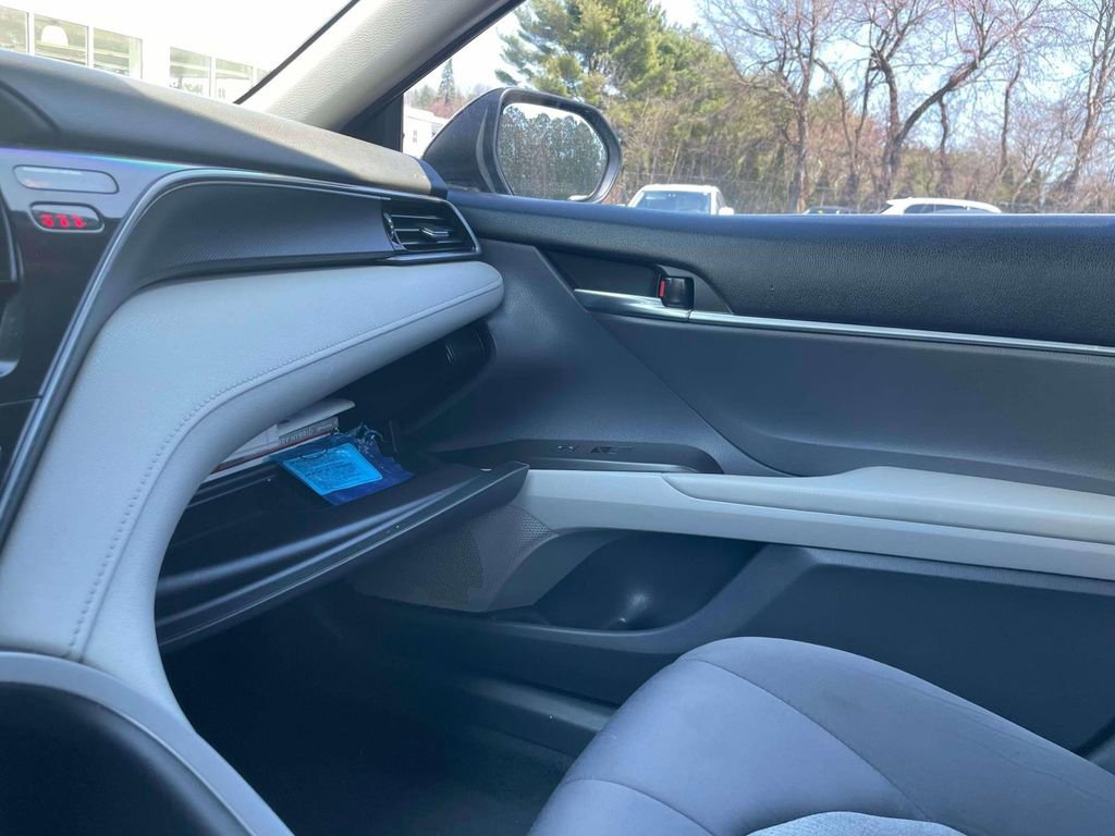 Used 2021 Toyota Camry LE w/ Convenience Package image 34