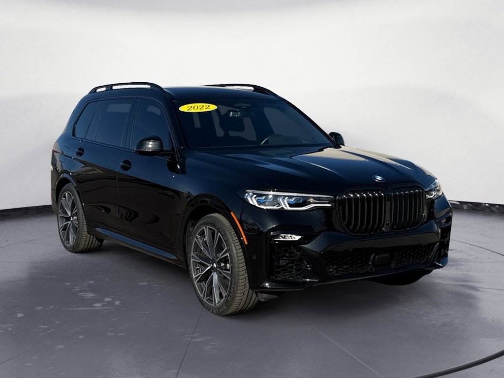 Used 2022 BMW X7 M50i image 16