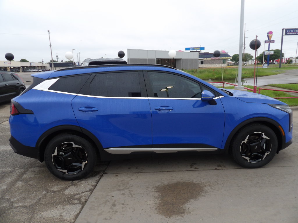 New 2026 Kia Sportage EX w/ EX Panorama Roof Package FWD image 5