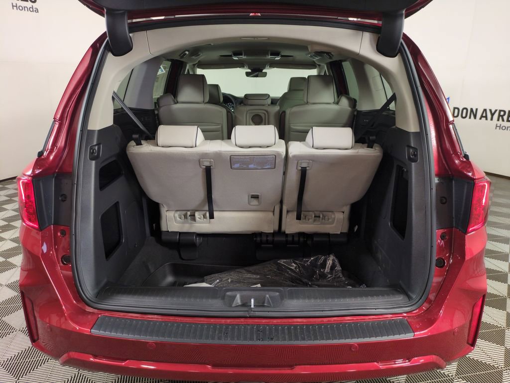 New 2026 Honda Odyssey Touring image 23