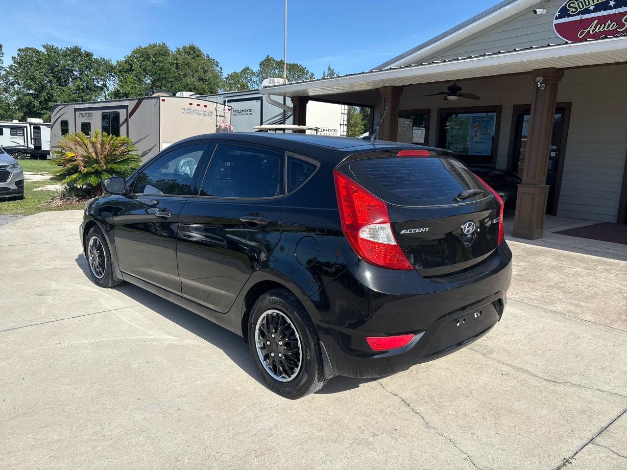 Used 2015 Hyundai Accent GS FWD image 7