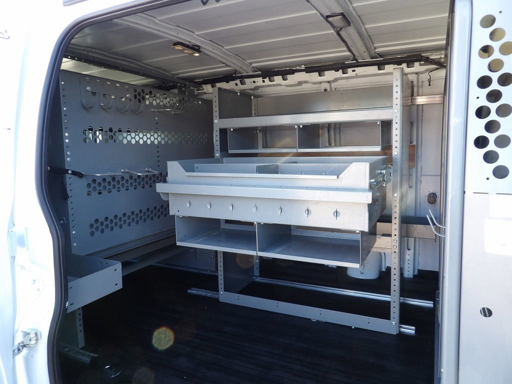 Used 2017 Chevrolet Express 2500 image 31