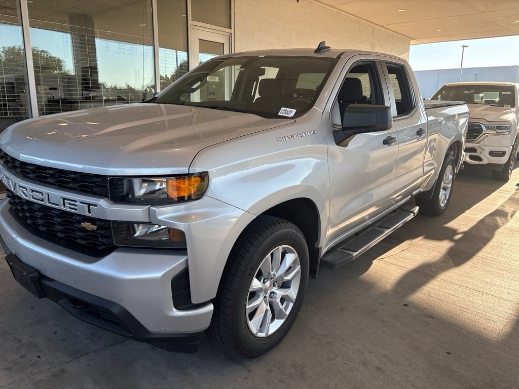 Used 2022 Chevrolet Silverado 1500 Custom RWD image 10