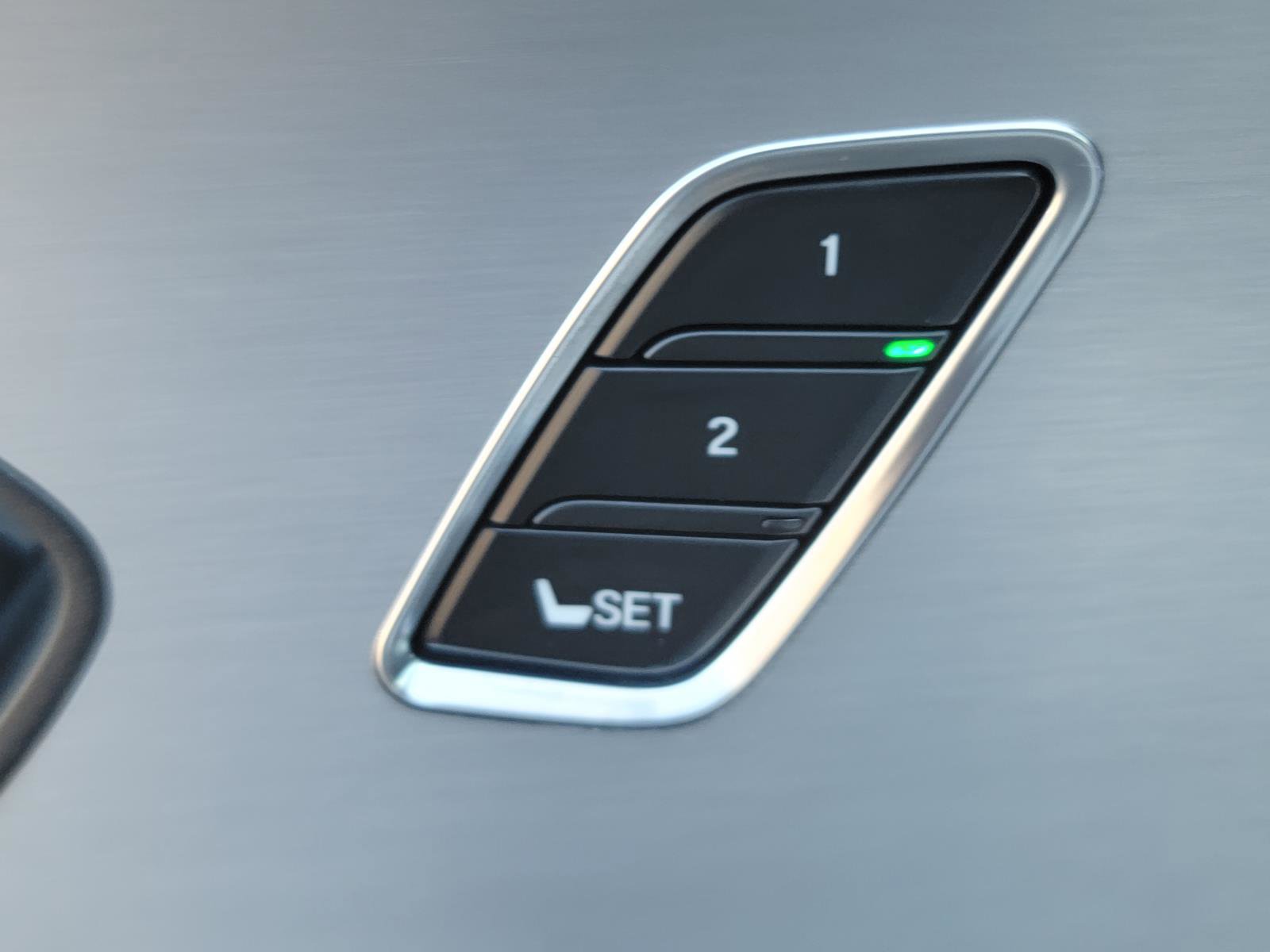 Certified 2025 Acura TLX w/ Technology Package image 32