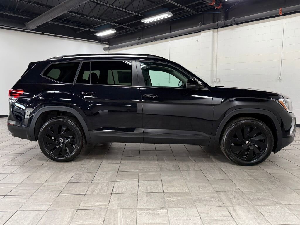 New 2026 Volkswagen Atlas SE image 8