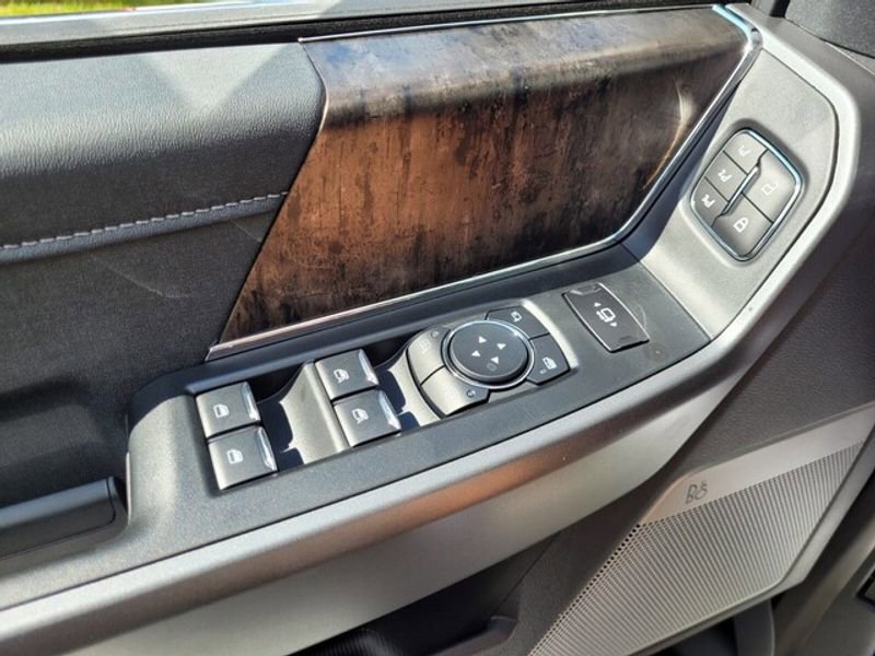 New 2025 Ford F250 Lariat w/ Chrome Package image 26