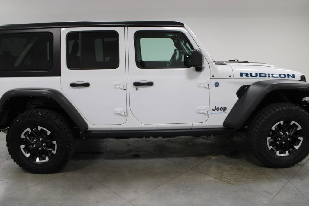 Used 2024 Jeep Wrangler Unlimited Rubicon 4xe AWD/4WD image 11