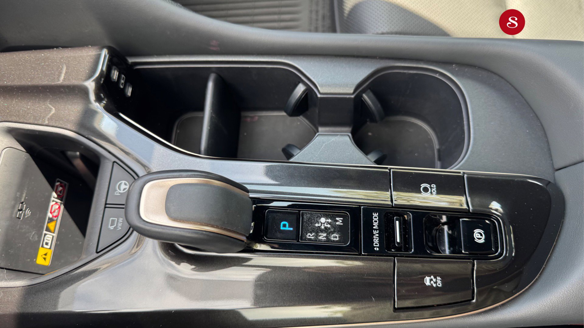 Used 2024 Toyota Crown Platinum AWD/4WD image 18