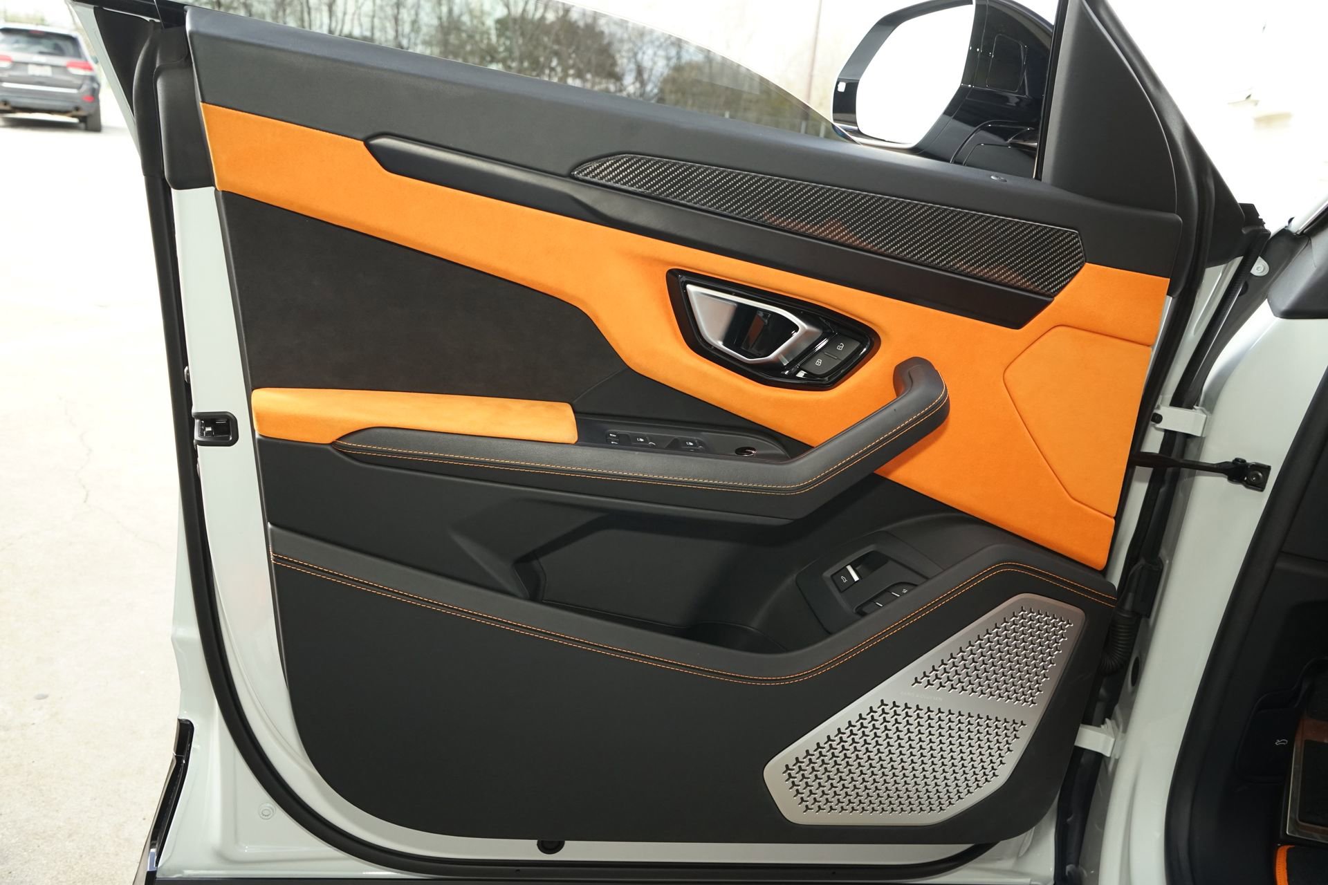 Used 2021 Lamborghini Urus image 23