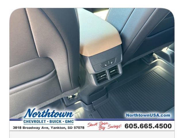 New 2026 Chevrolet Equinox ACTIV w/ Convenience Package III AWD/4WD image 16