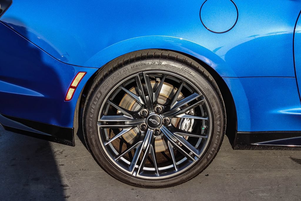 Used 2023 Chevrolet Camaro ZL1 RWD image 11