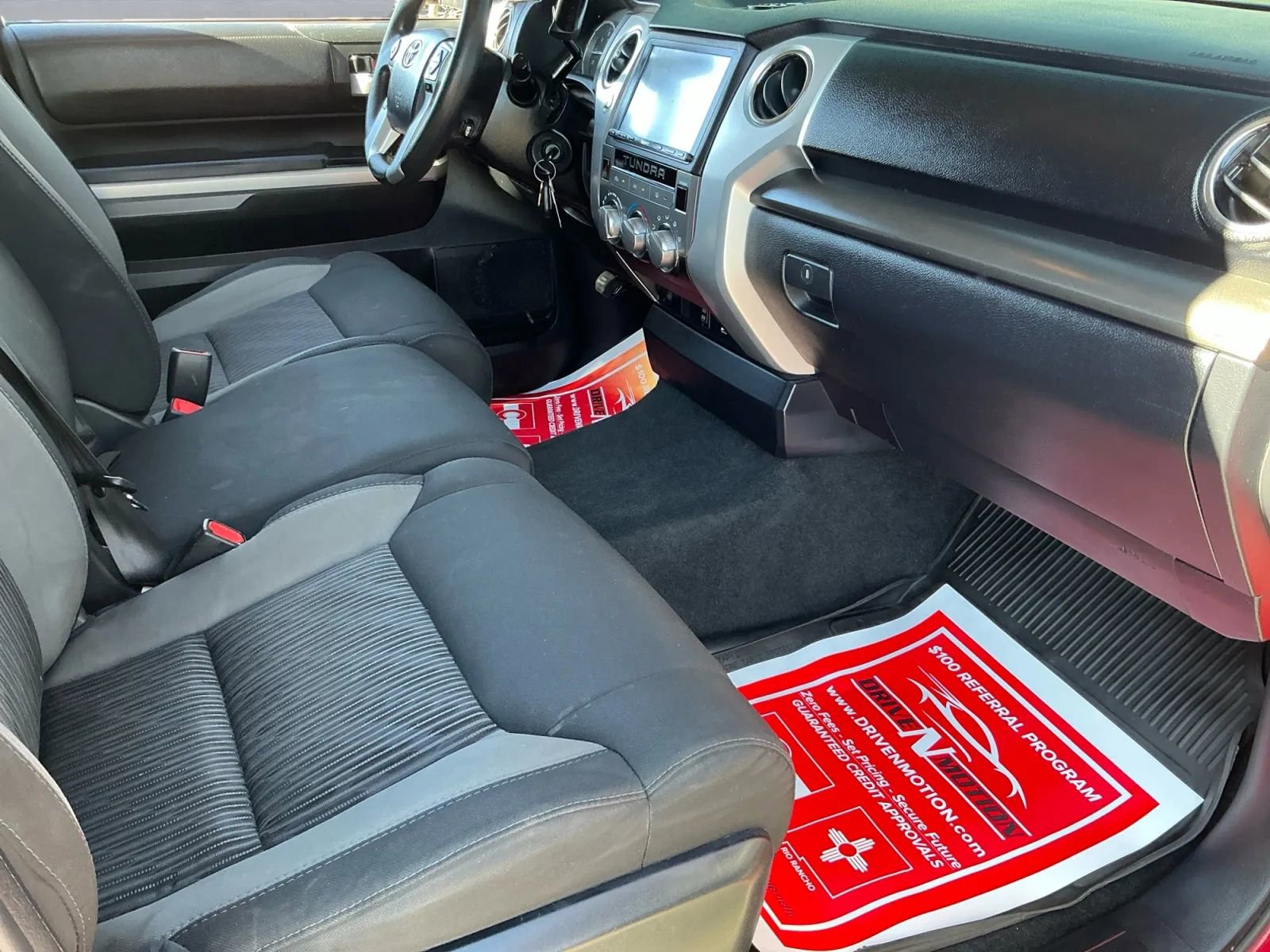 Used 2017 Toyota Tundra SR5 image 16