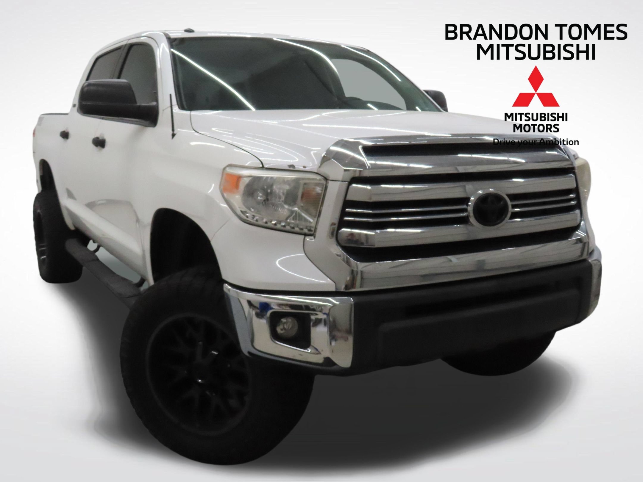Used 2017 Toyota Tundra SR5 w/ SR5 Upgrade Package