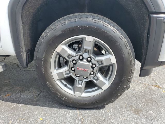 Used 2025 GMC Sierra 2500 SLT w/ SLT Premium Package image 5