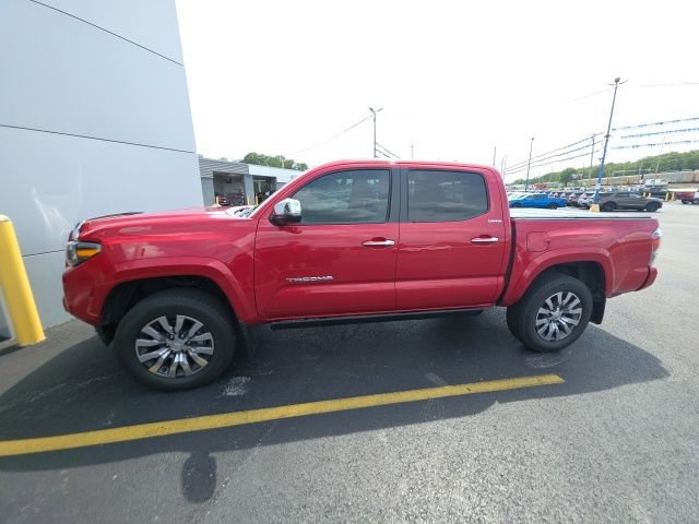 Used 2023 Toyota Tacoma Limited AWD/4WD image 2
