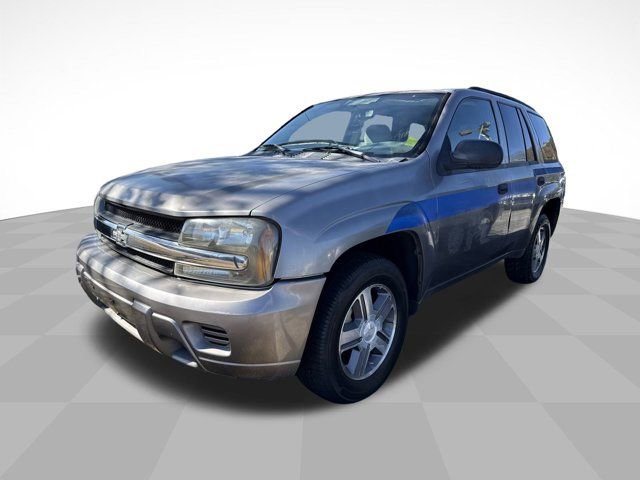 Used 2007 Chevrolet TrailBlazer LS w/ Skid Plate Package AWD/4WD image 1