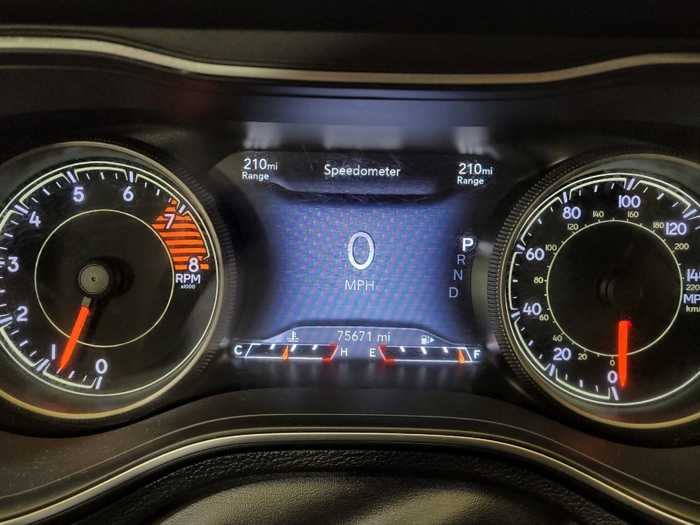 Used 2019 Jeep Cherokee Limited image 23