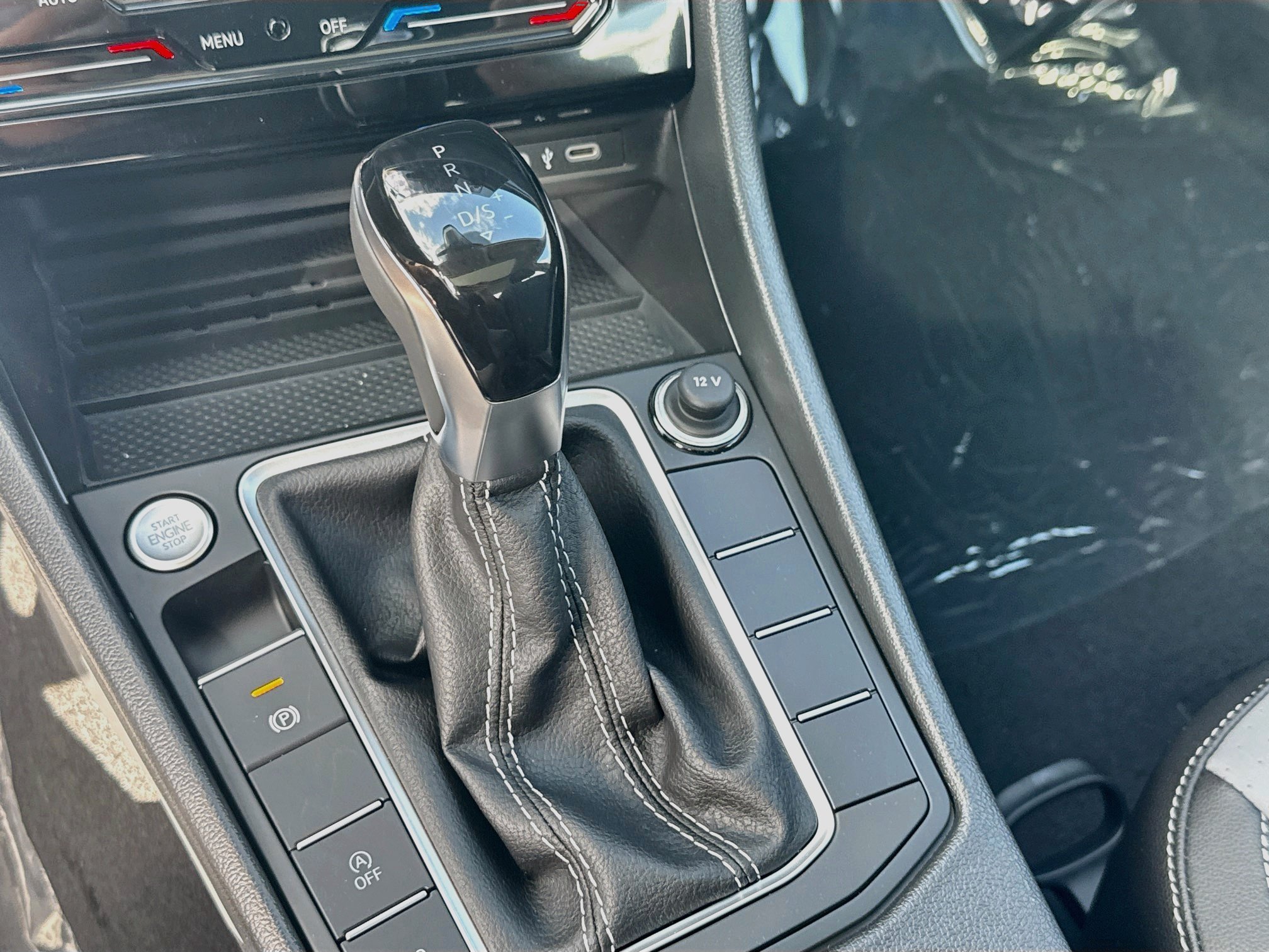 New 2027 Volkswagen Jetta SE FWD image 15