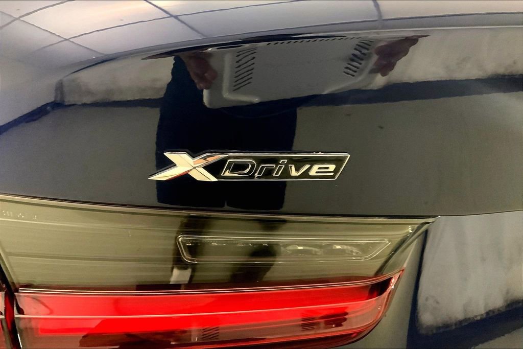 Certified 2023 BMW 330e xDrive w/ M Sport Package AWD/4WD image 7