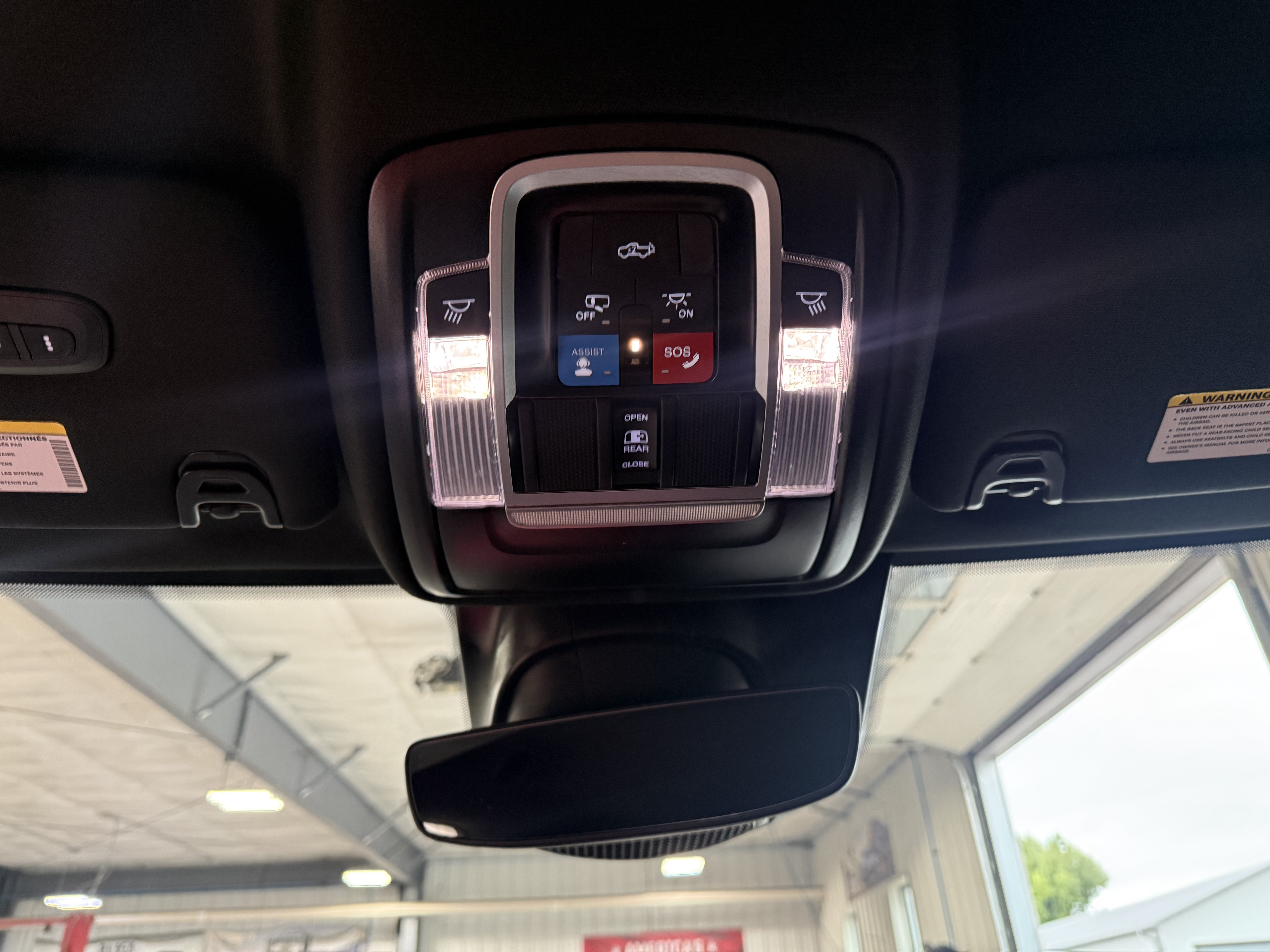 Used 2026 RAM 2500 Laramie AWD/4WD image 16