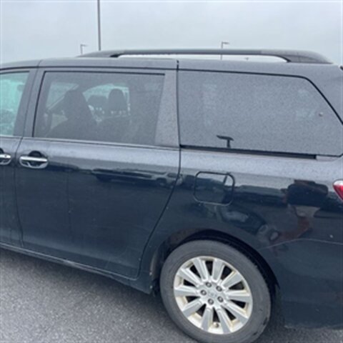 Used 2015 Toyota Sienna XLE w/ XLE Navigation Package AWD/4WD image 6