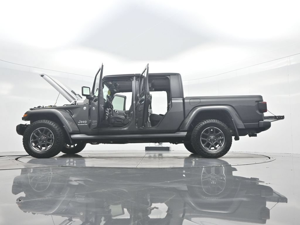 Used 2020 Jeep Gladiator Overland AWD/4WD image 45