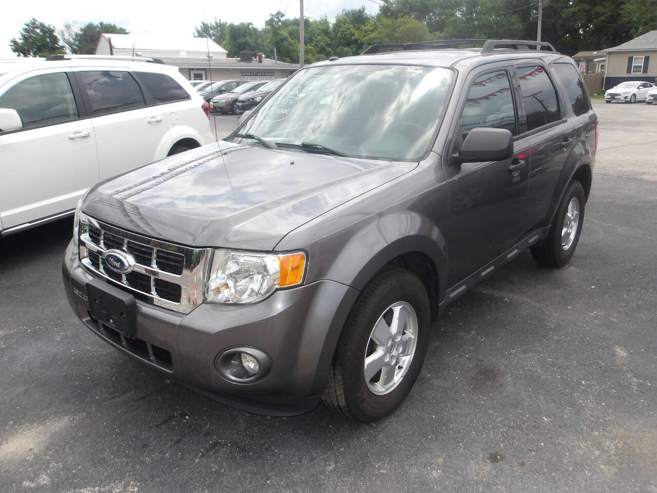 Used 2012 Ford Escape XLT FWD image 2