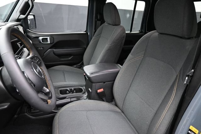 Used 2024 Jeep Gladiator Sport AWD/4WD image 13