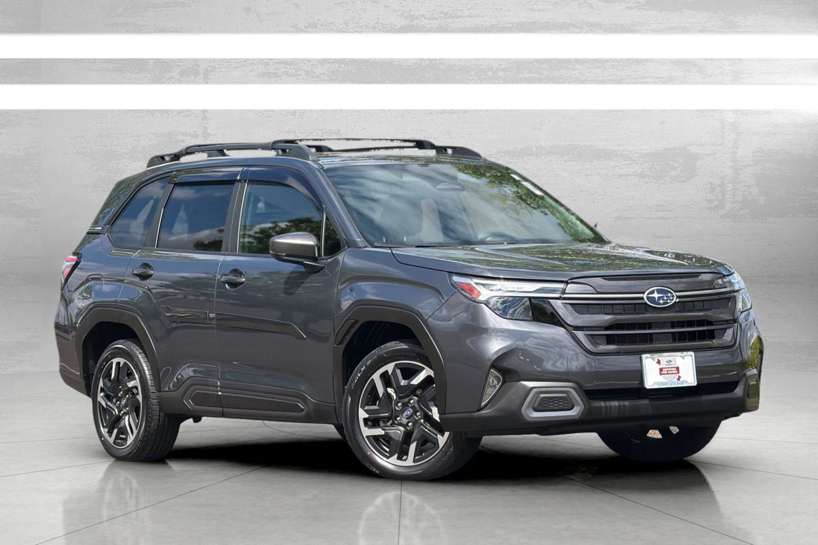 Used 2025 Subaru Forester Limited AWD/4WD image 2