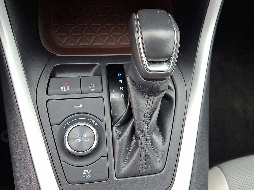 Used 2024 Toyota RAV4 Limited image 16
