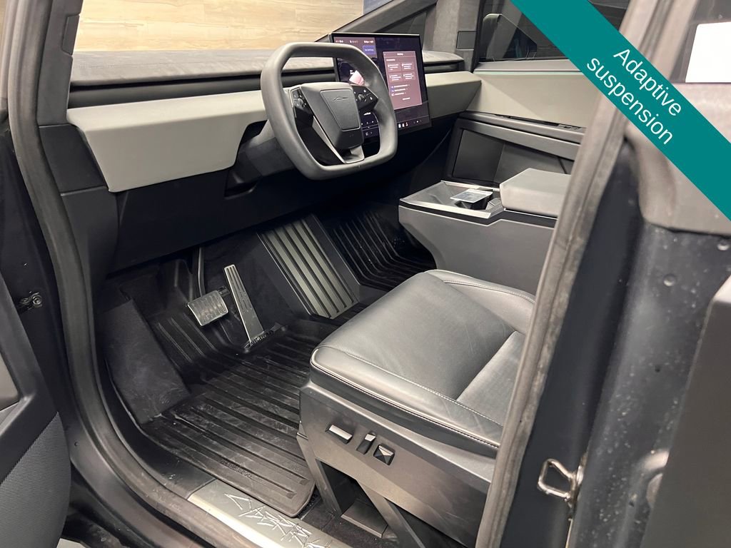 Used 2024 Tesla Cybertruck Cyberbeast AWD/4WD image 3